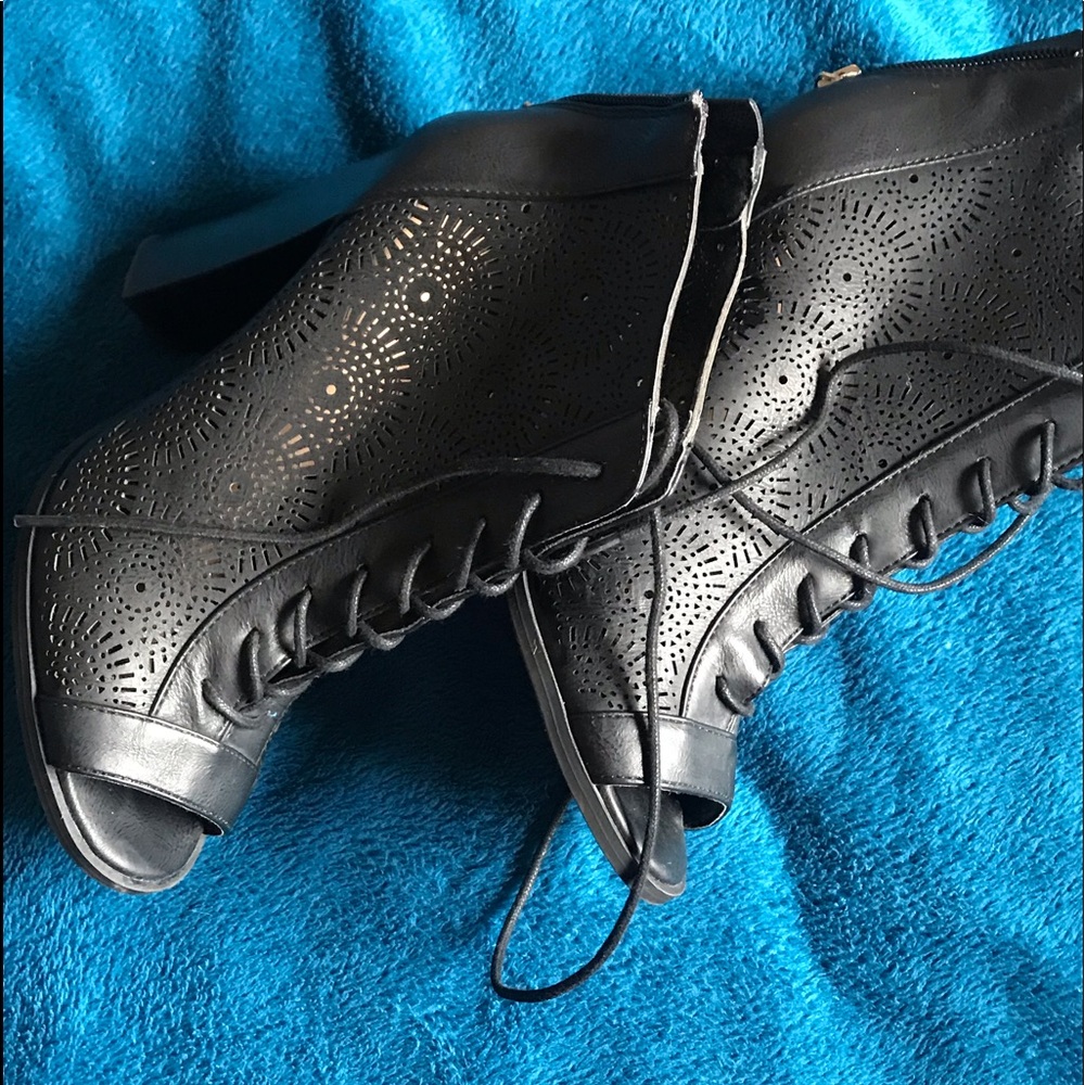 Women’s Heels | Peep Toe